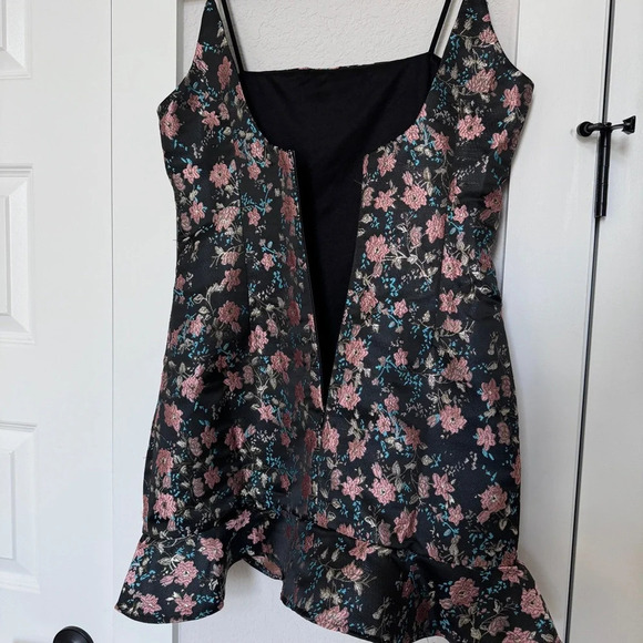 Revolve Superdown Macey Mini Dress Size Black Pink Floral Mini Dress Size M - Picture 9 of 13